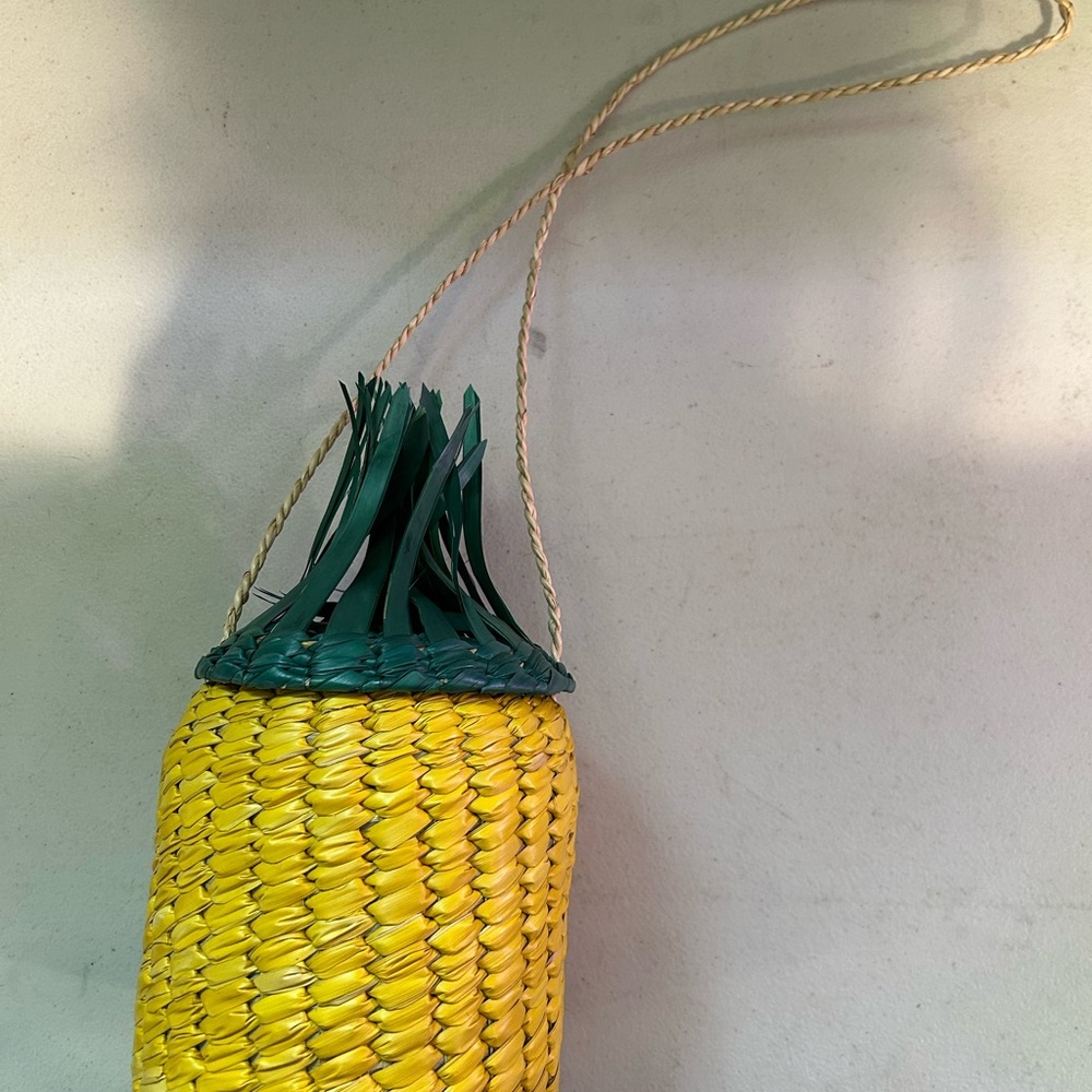 Cute straw woven pineapple bag
